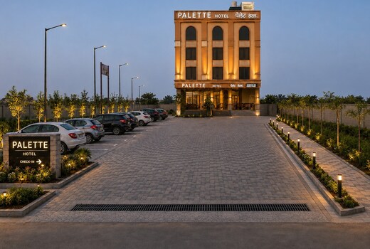 Palette Hotel by CheckIn Amritsar, Airport Road
