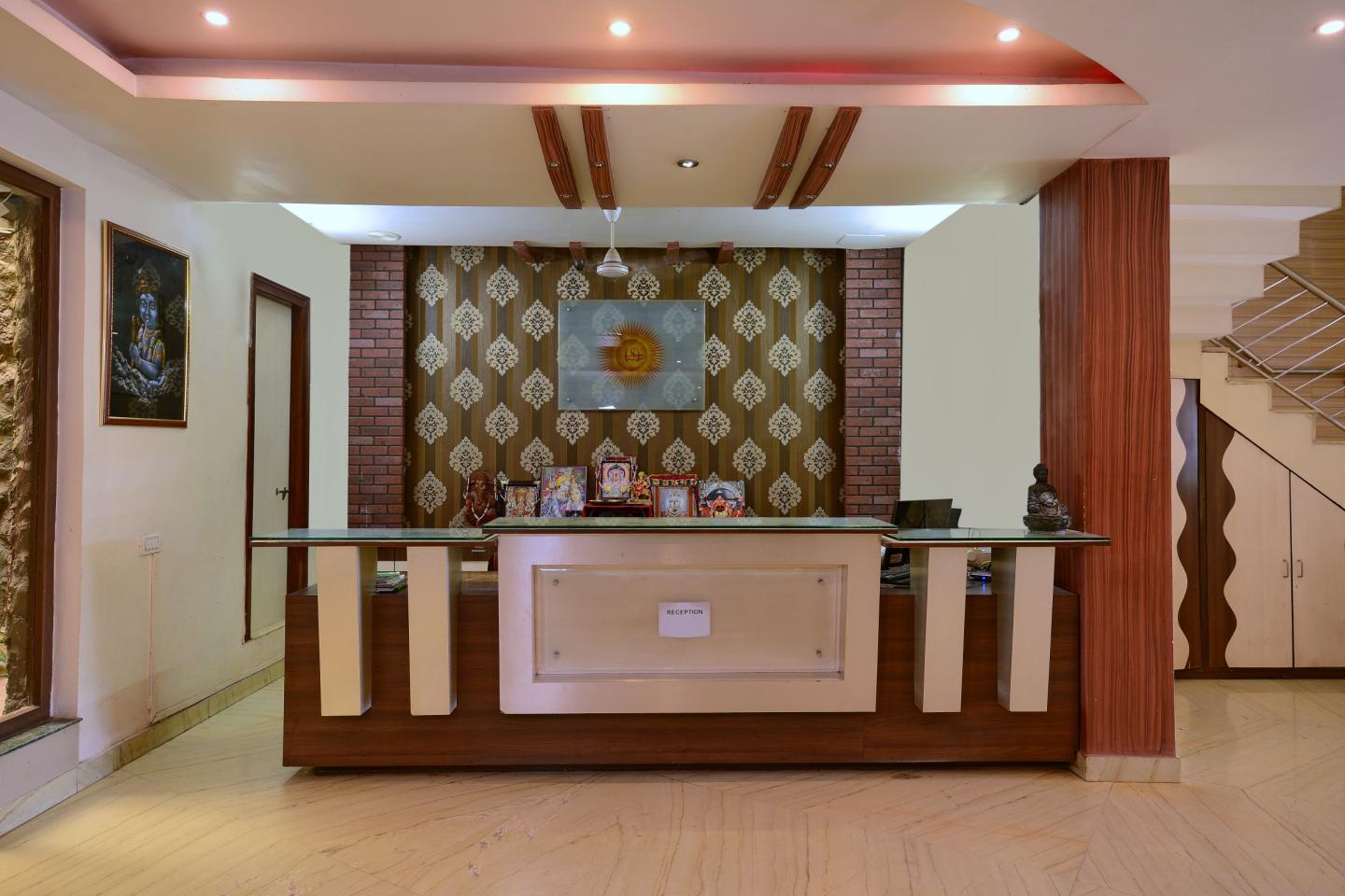 Hotel Sharda