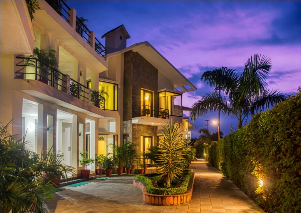 CORBETT SOLITAIRE RESORT