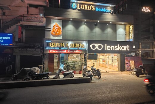 LORDS RESIDENCY