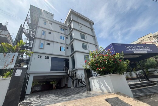 Hotel Tulasi
