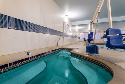Holiday Inn Express Hotel & Suites-St. Paul