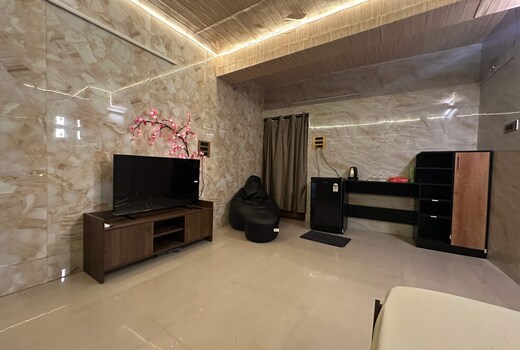 The Urban Nest Cozy Couple Studio
