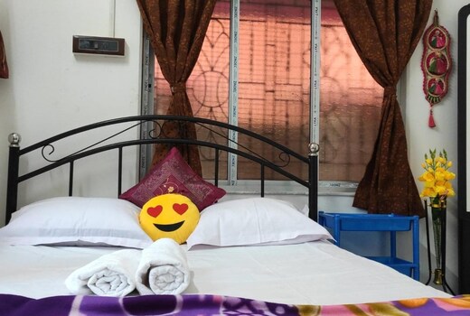 Avishek's Homestay near Gitanjali Metro