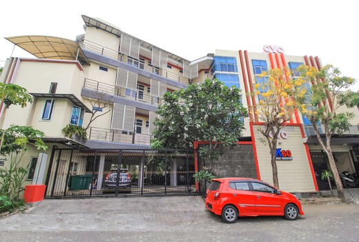 Capital O 175 K-60 Residence