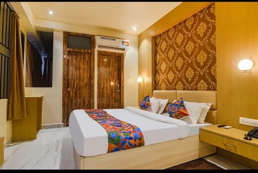 HOTEL ICON
