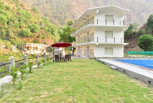 The River side Resort, kaichi dham