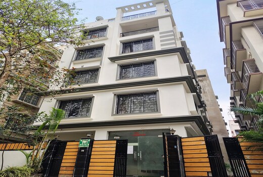Star Spandan Inn Near Axis Mall