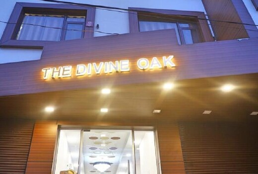 The Divine Oak - A Boutique Hotel