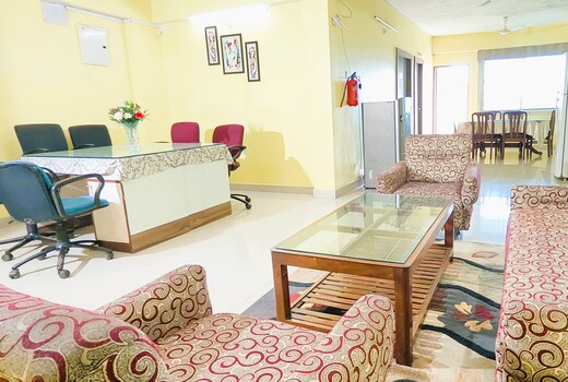 Deluxe Service Apartment City Centre
