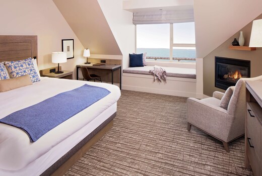 Chrysalis Inn & Spa Bellingham, Curio Collection by Hilton