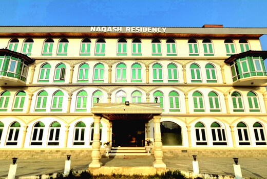 Hotel Naqash Residency