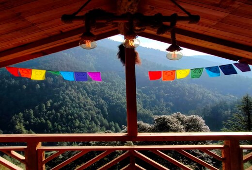 Ruhoots Cafe & Homestays