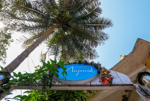 Anjoned Hostel & cafe