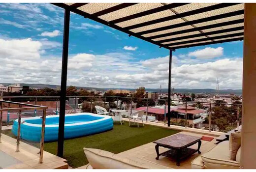 Lavish Penthouse Stay By Paras