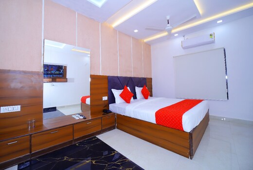 Hotel white town agra