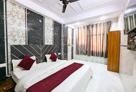Mahesh Hotel & Resturant