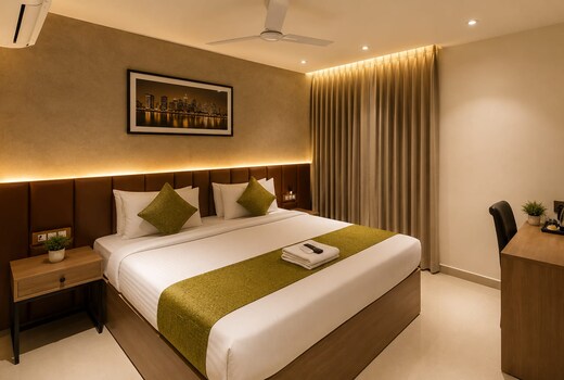 La Riviera Suites