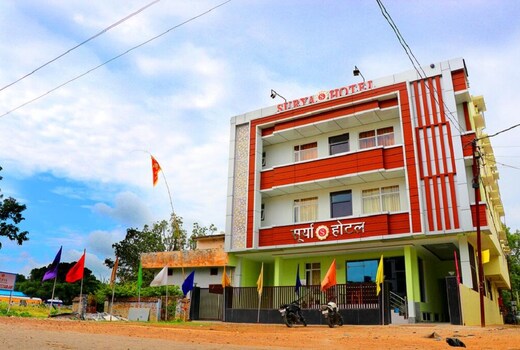 Surya Hotel & Restaurant