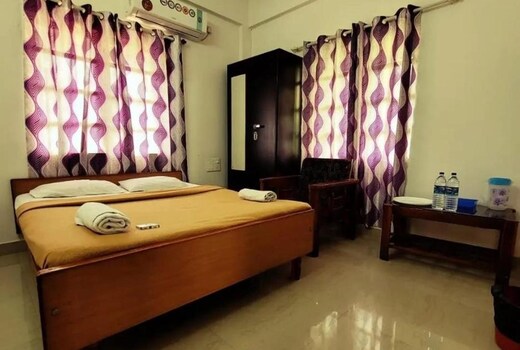 Sai Palace Lodging-Boarding & Service Apartment