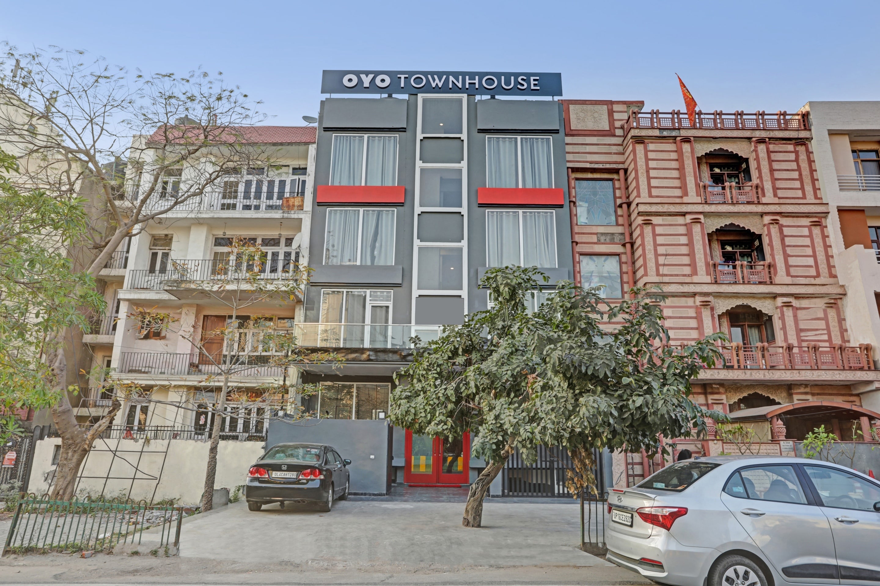 Townhouse 587 Sector 19