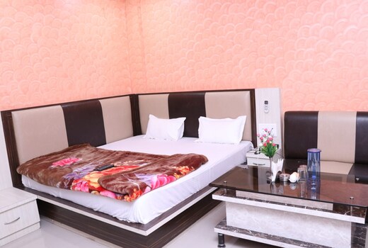 Hotel Mayank And Restaurant Kashish
