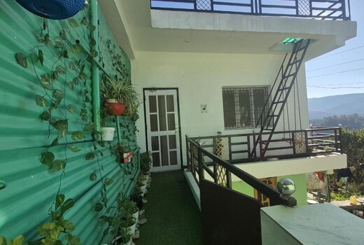 Roaming Rovers - Pet-Friendly & Peaceful Homestay in Almora