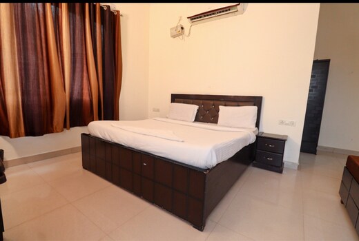 Royal Court Residency