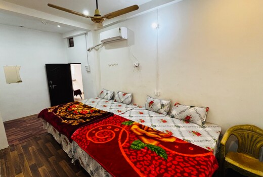Radha Krishna Paying Guest House