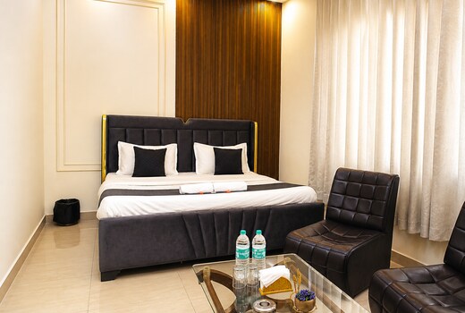 Sudan in hotel zirakpur highway
