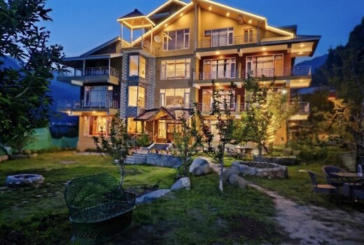 Omavya Cottage