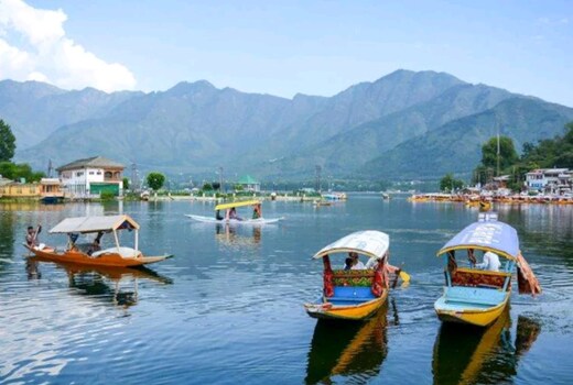 Shahenshah Houseboats