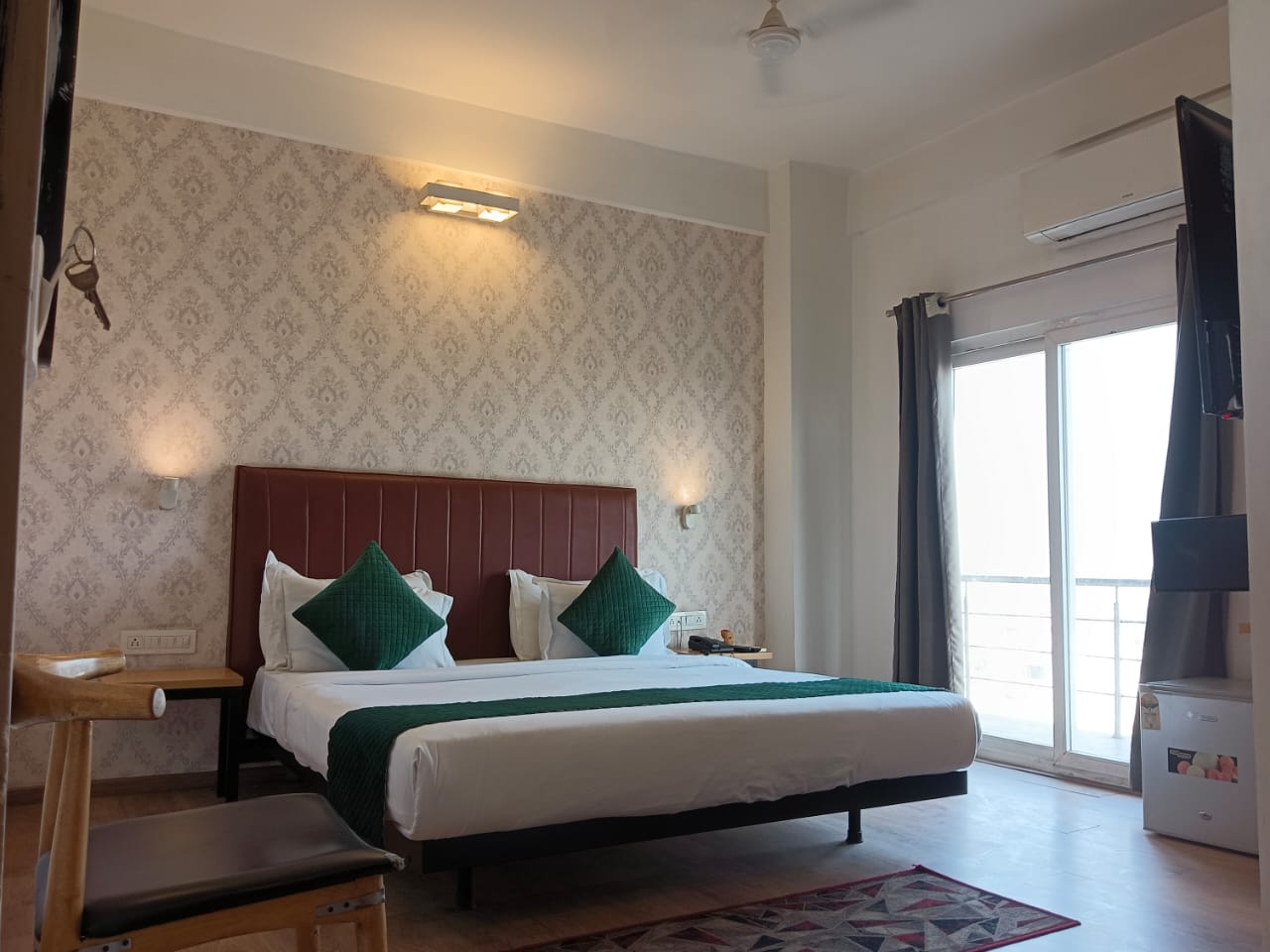 Hotel Aarkay Palace