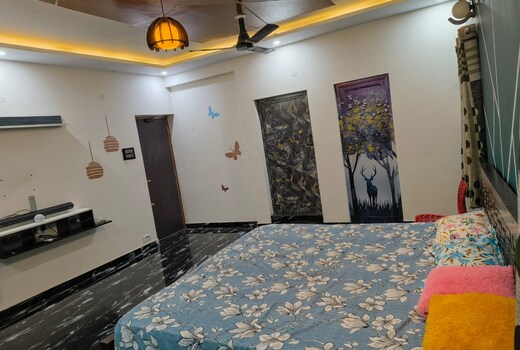 Yazhini castle, a premium Villa with swimming pool