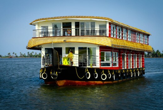 Parvanenthu Houseboat