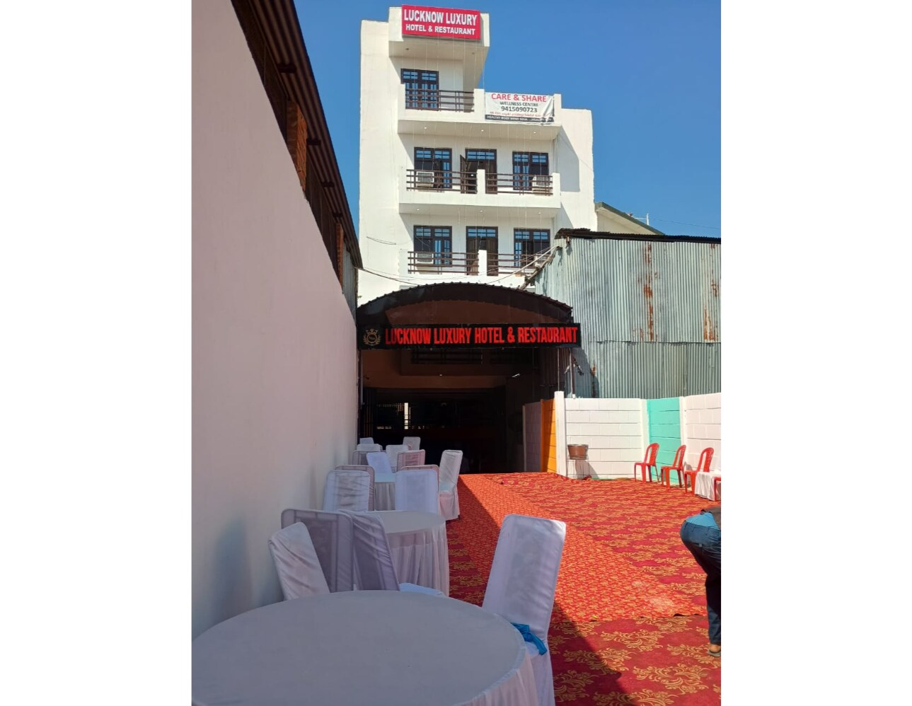Lucknow Luxury Hotel And Restaurant