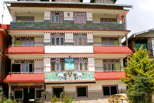 Phamrong Retreat