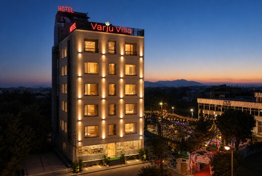Hotel Varju Villa & Lounge