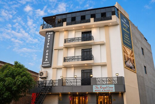 The Royal Casa Hotel and Banquet