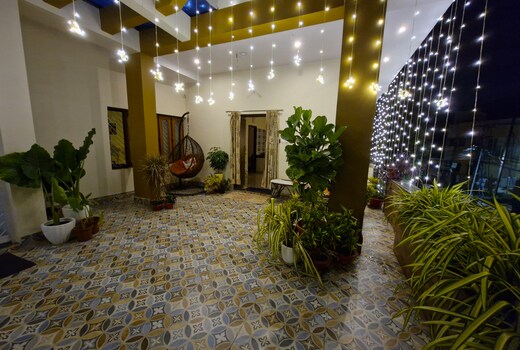 Parijat Courtyard