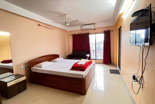 Hotel Sombhunath & Bhawan