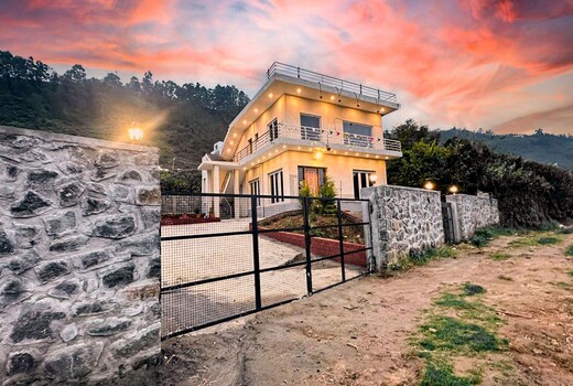 Mila Breeze Inn Entire Villa