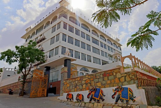 Regenta Central Mewargarh