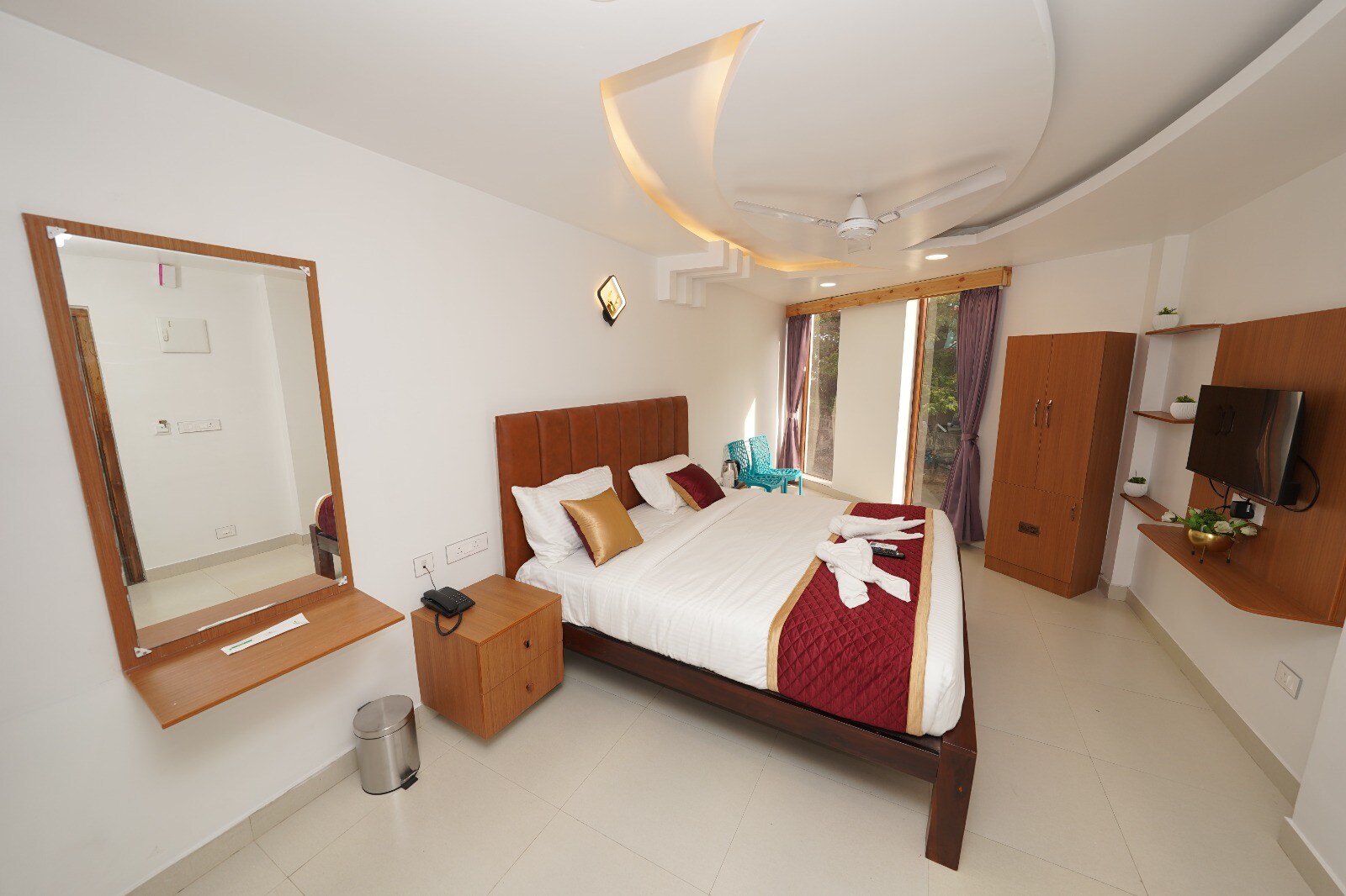 Hotel Devi Paradise