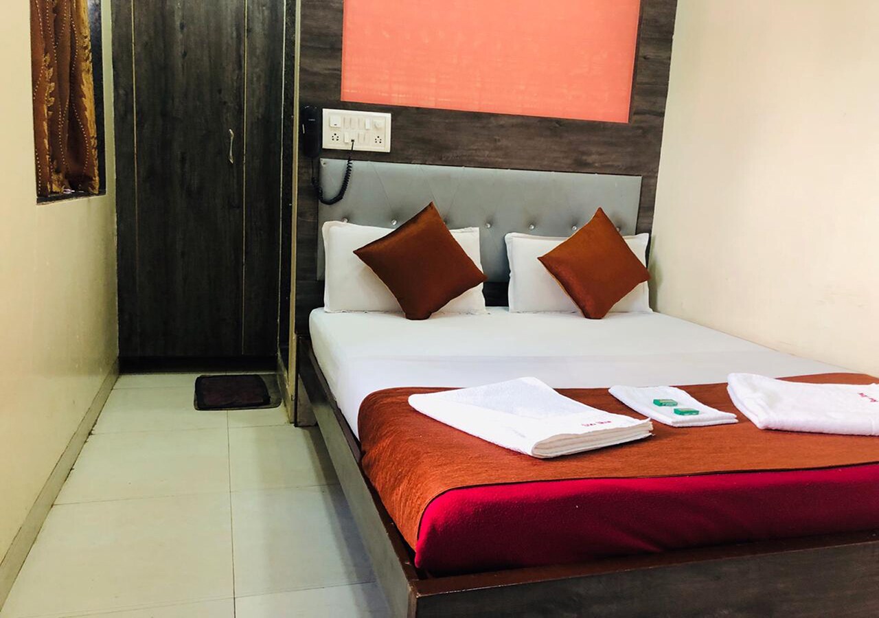 Hotel Sun Star Residency- Fort
