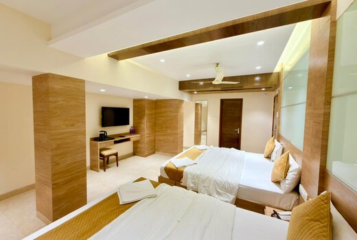 THE PARADISE HOTEL