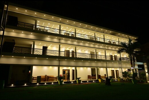 RAJ PALACE HOTEL AND RESORT
