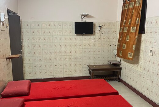 Maheswari Lodge