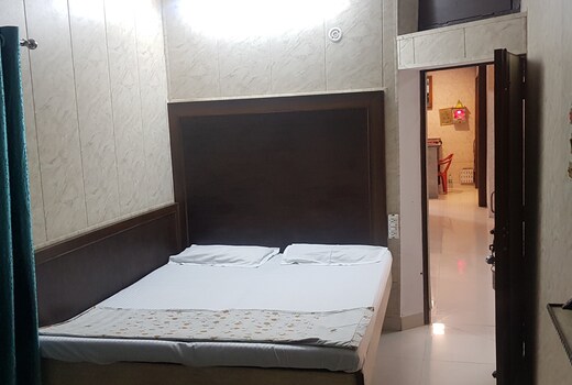 Hotel Premansh