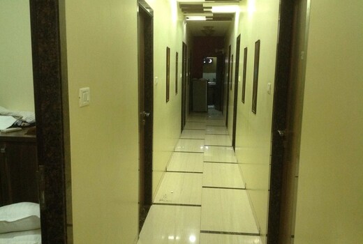 Airport Inn
